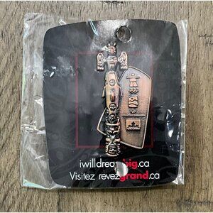 Canada Vancouver 2010 Olympic Pin Totem Pole New